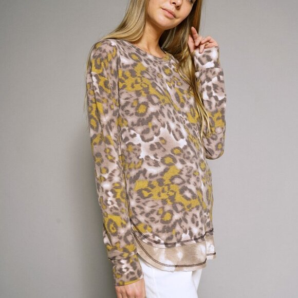 MYSTREE LEOPARD TERRY ROUND NECK PULLOVER - Picture 4 of 7